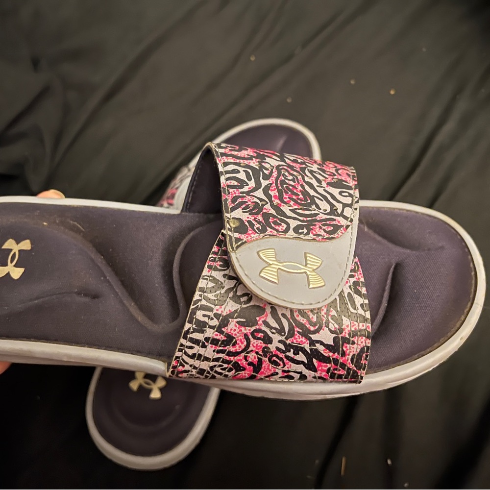 Women’s Under Armour Slides size 10